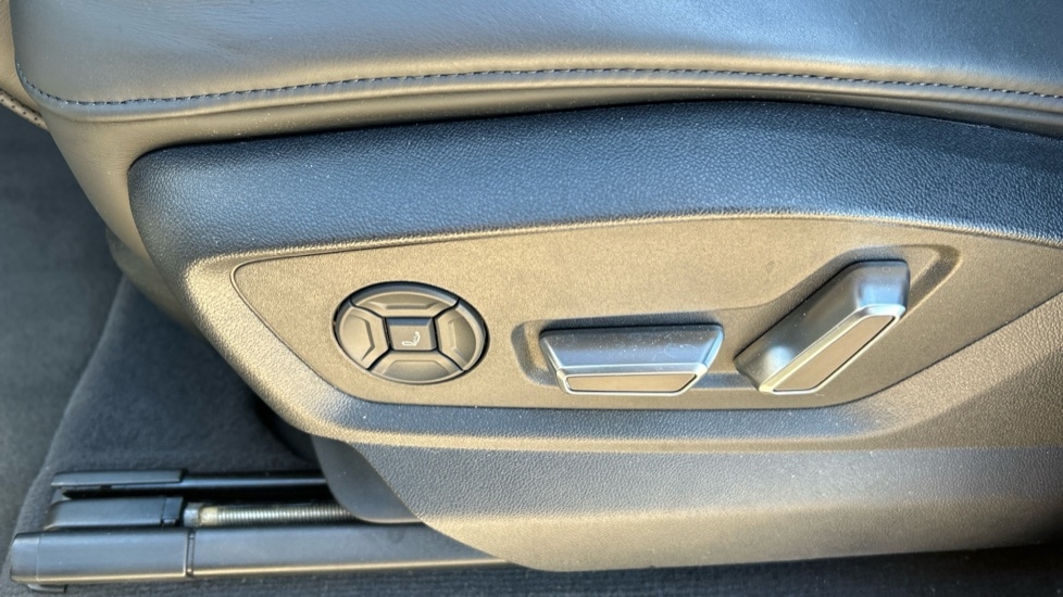 Used Audi RS Q8 2021 for sale - 76037822: Photo 29