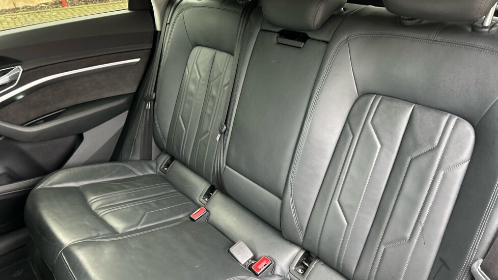 Used Audi e-tron 2019 for sale - 77084823: Photo 15