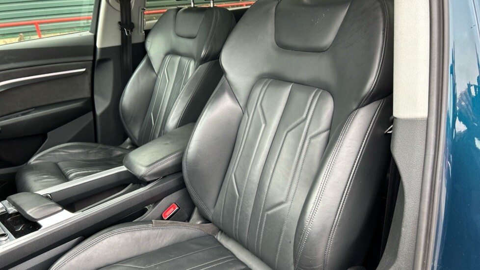 Used Audi e-tron 2019 for sale - 77084823: Photo 17