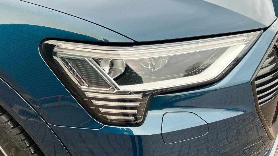 Used Audi e-tron 2019 for sale - 77084823: Photo 34