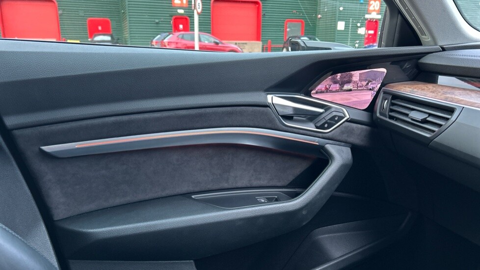 Used Audi e-tron 2019 for sale - 77084823: Photo 39