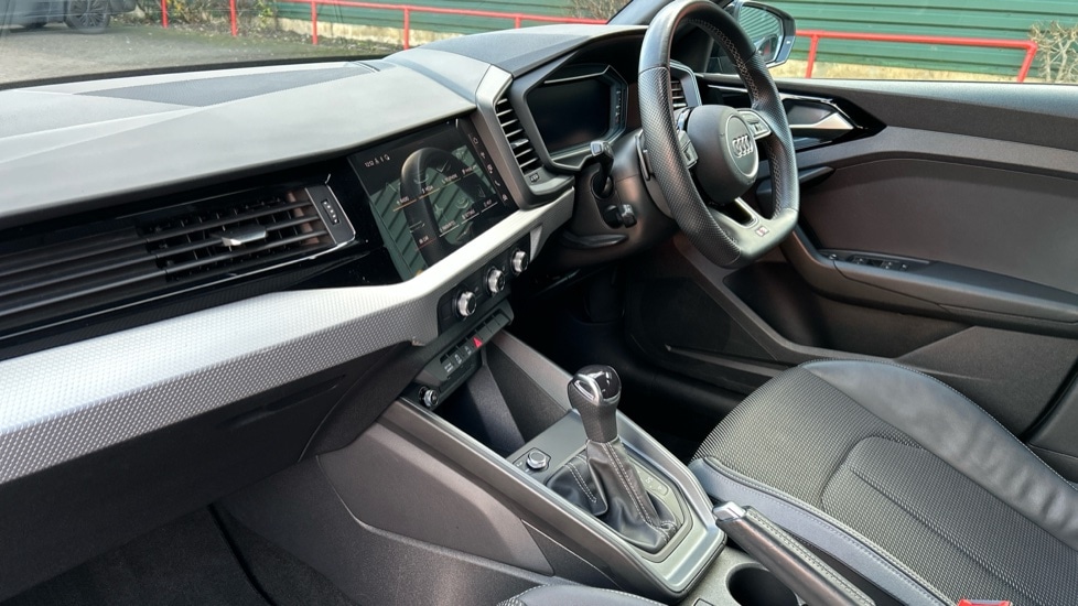 Used Audi A1 2023 for sale - 76874182: Photo 2