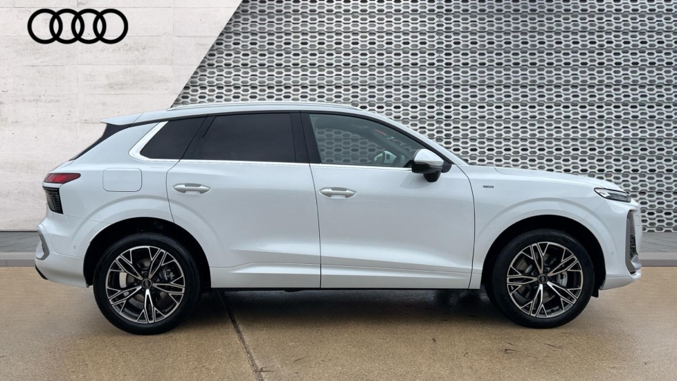 Used Audi Q3 2025 for sale - 76660965: Photo 4