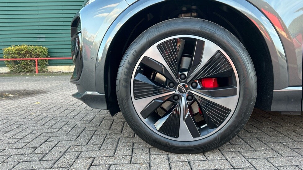 Used Audi Q6 e-tron 2025 for sale - 76873954: Photo 21