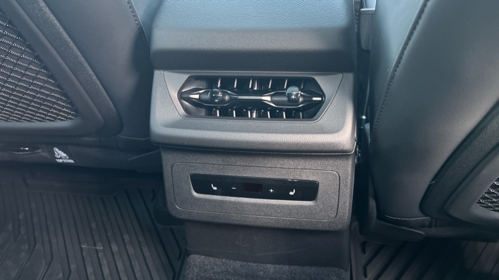 Used Audi Q6 e-tron 2025 for sale - 76873954: Photo 39