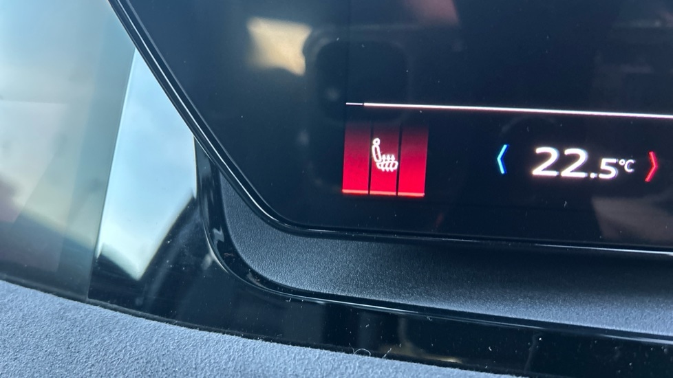 Used Audi Q6 e-tron 2025 for sale - 76873954: Photo 43