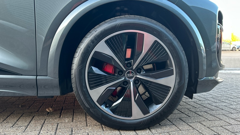 Used Audi Q6 e-tron 2025 for sale - 76873954: Photo 5