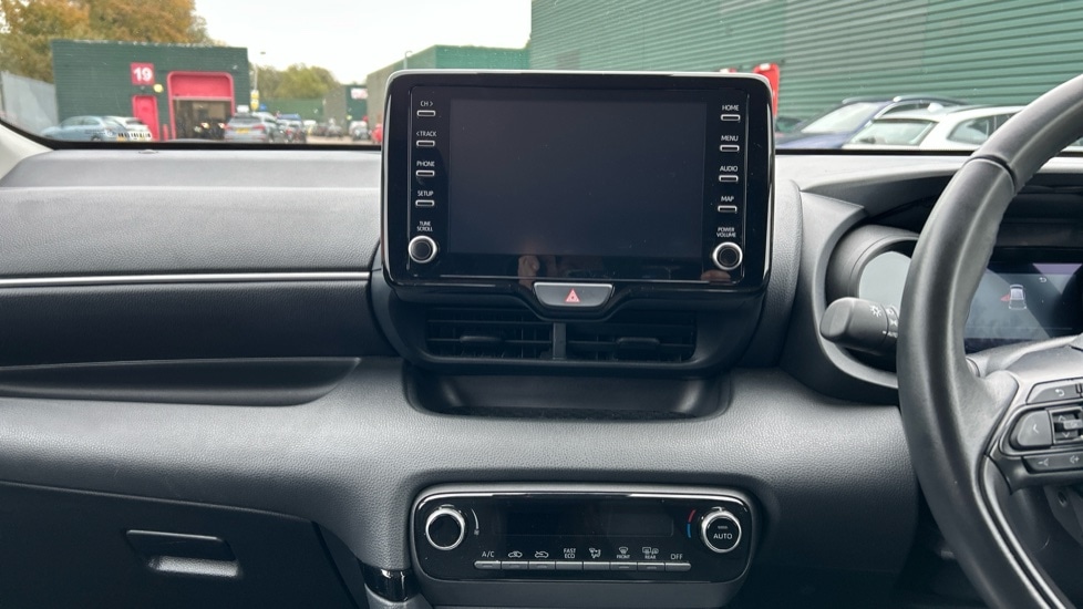 Used Toyota Yaris 2022 for sale - 76441910: Photo 12