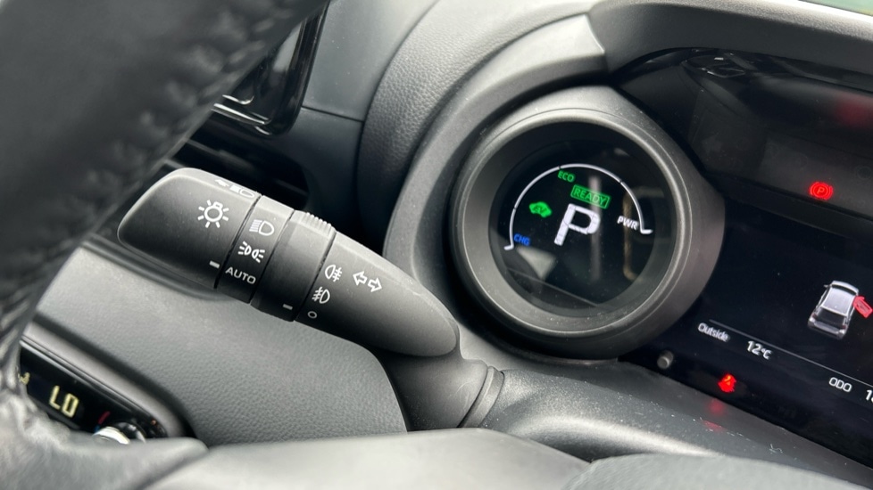 Used Toyota Yaris 2022 for sale - 76441910: Photo 25