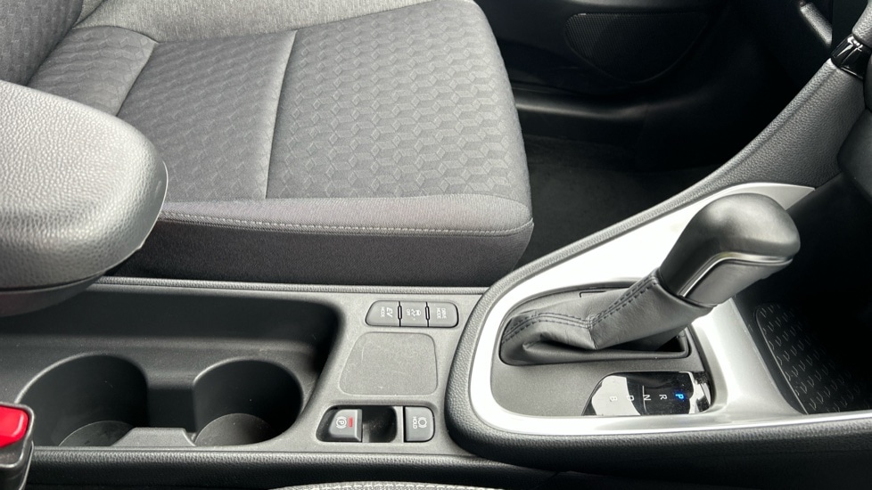 Used Toyota Yaris 2022 for sale - 76441910: Photo 27