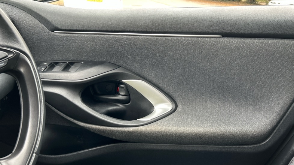 Used Toyota Yaris 2022 for sale - 76441910: Photo 29