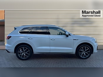 Used Volkswagen Touareg 2019 for sale - 76872024: Photo