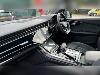 Used Audi Q7 2025 for sale - 77075760: Photo