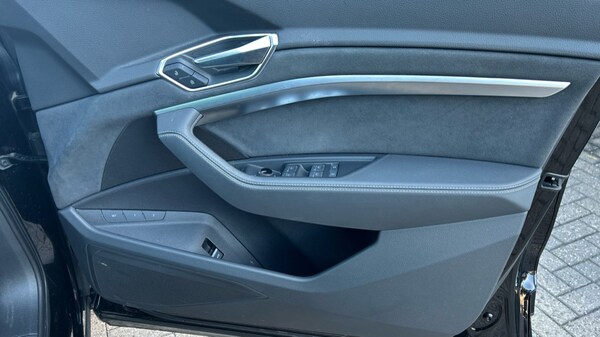 Used Audi e-tron 2021 for sale - 76007656: Photo 28