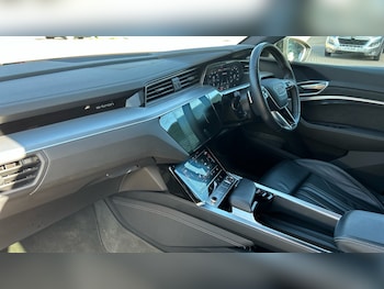 Used Audi e-tron 2021 for sale - 76007656: Photo