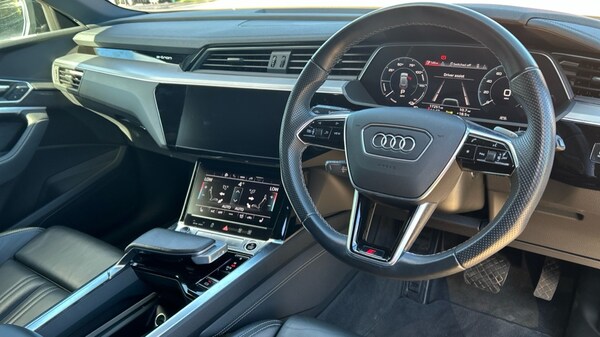Used Audi e-tron 2021 for sale - 76007656: Photo 6
