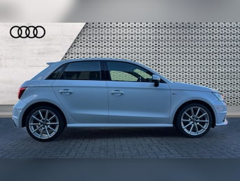 Used Audi A1 2018 for sale - 76315789: Photo
