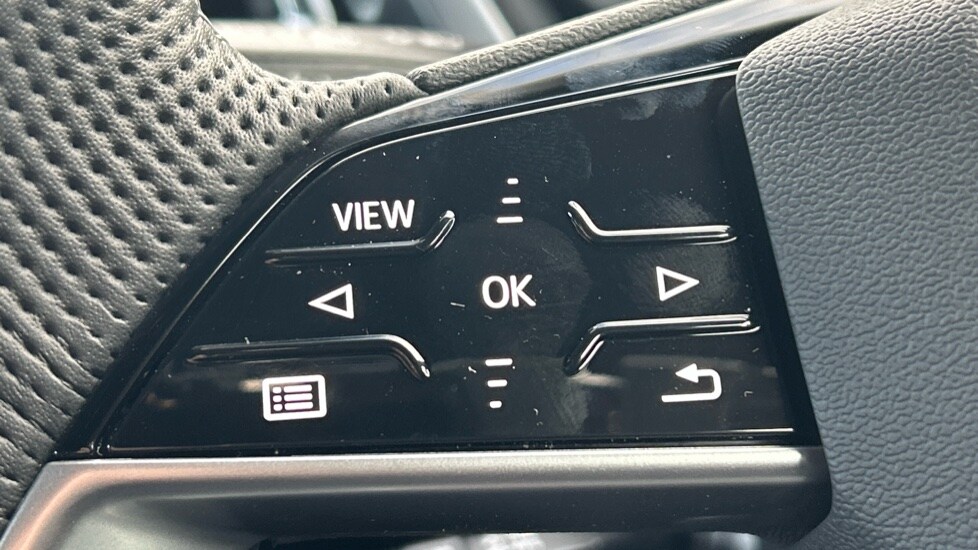 Used Audi Q4 e-tron 2025 for sale - 76597836: Photo 24