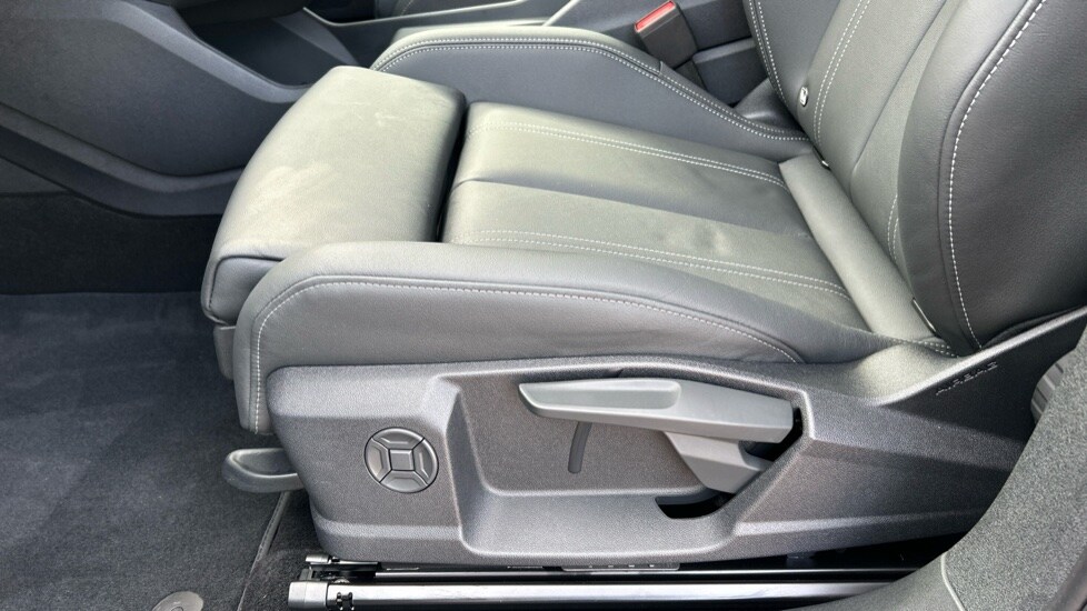 Used Audi Q4 e-tron 2025 for sale - 76597836: Photo 29