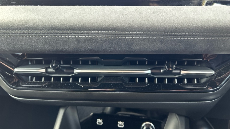 Used Audi Q6 e-tron 2025 for sale - 76623411: Photo 16