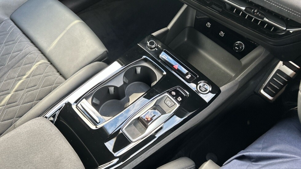 Used Audi Q6 e-tron 2025 for sale - 76623411: Photo 27