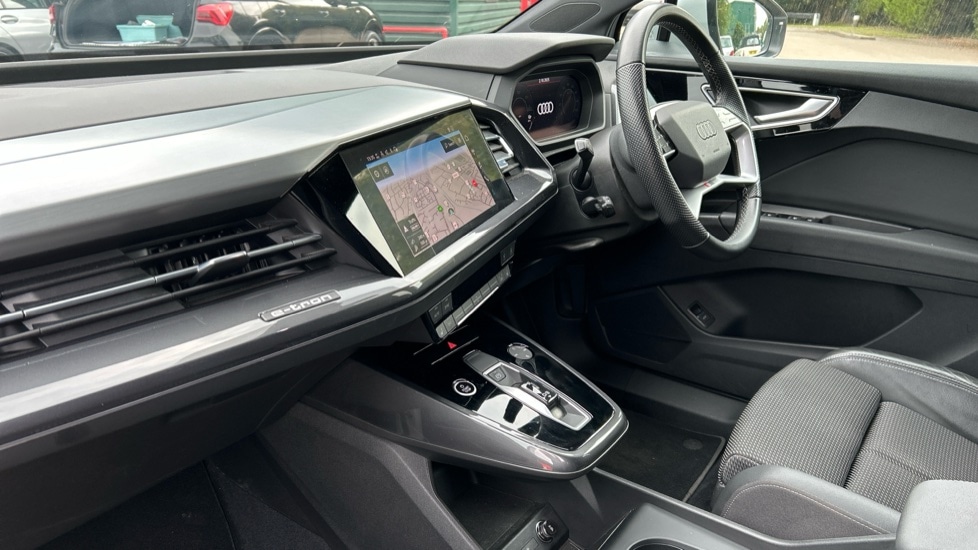 Used Audi Q4 e-tron 2021 for sale - 76459059: Photo 2