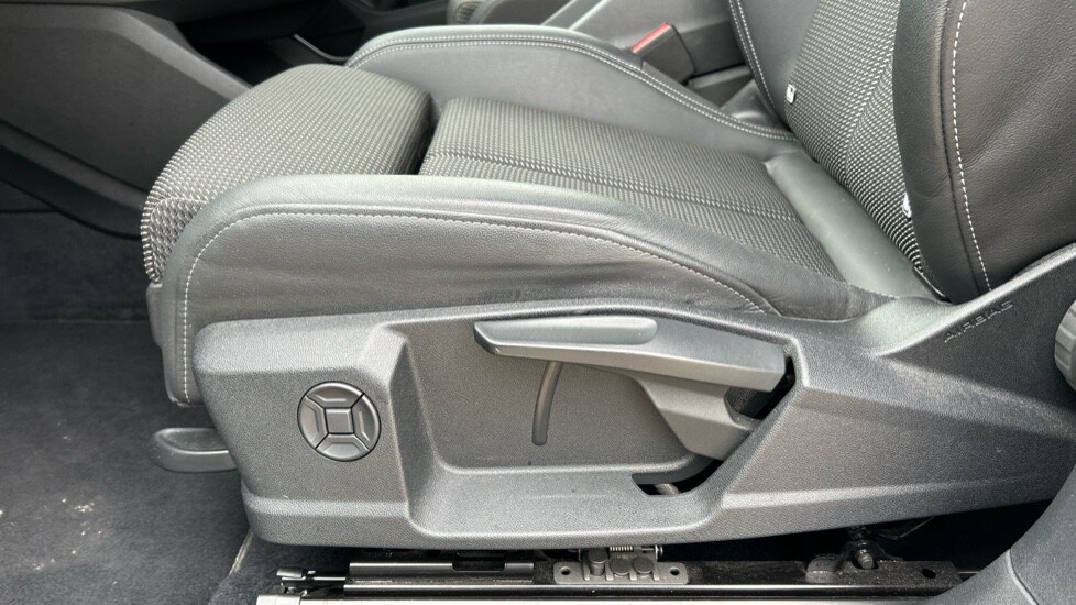 Used Audi Q4 e-tron 2021 for sale - 76459059: Photo 29