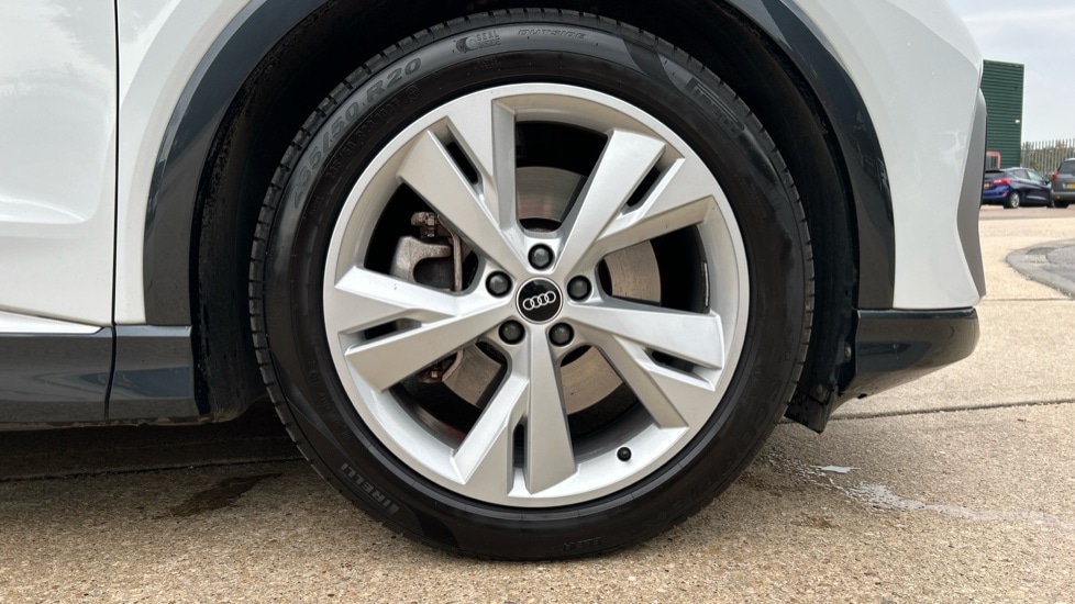 Used Audi Q4 e-tron 2021 for sale - 76459059: Photo 5