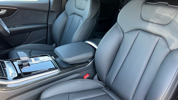 Used Audi Q8 2025 for sale - 75602816: Photo 17