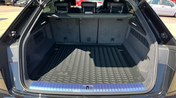 Used Audi Q8 2025 for sale - 75602816: Photo 18