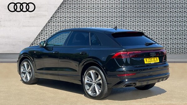 Used Audi Q8 2025 for sale - 75602816: Photo 3
