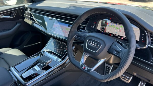 Used Audi Q8 2025 for sale - 75602816: Photo 6