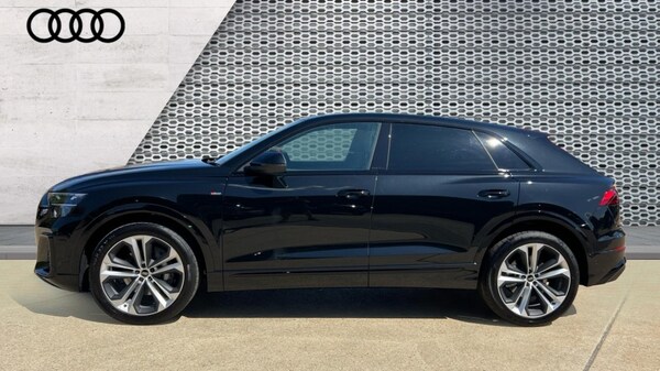 Used Audi Q8 2025 for sale - 75602816: Photo 9