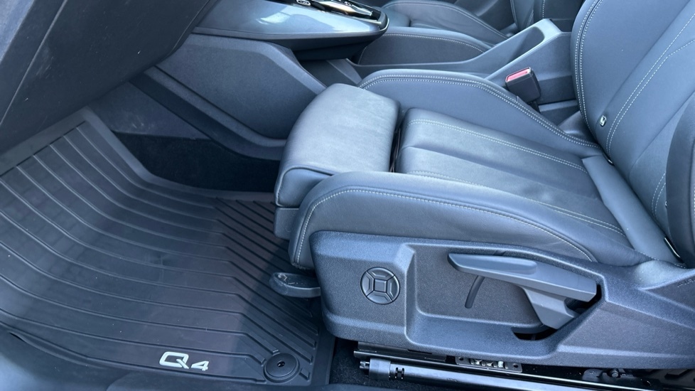 Used Audi Q4 e-tron 2025 for sale - 76874800: Photo 29
