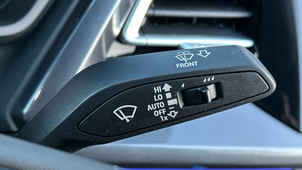 Used Audi Q4 e-tron 2025 for sale - 76874800: Photo 30