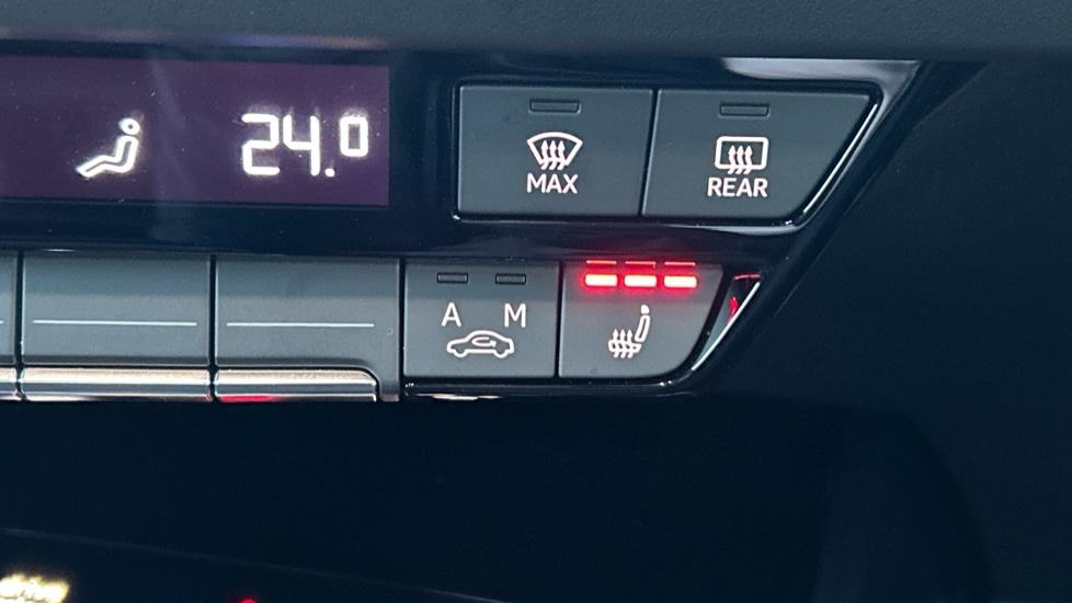 Used Audi Q4 e-tron 2025 for sale - 76874800: Photo 38