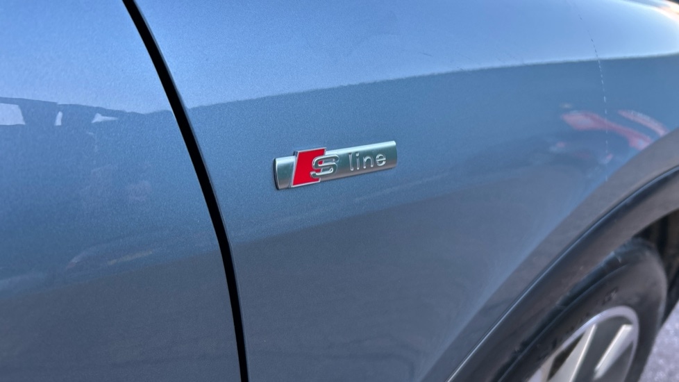 Used Audi Q4 e-tron 2025 for sale - 76874800: Photo 44