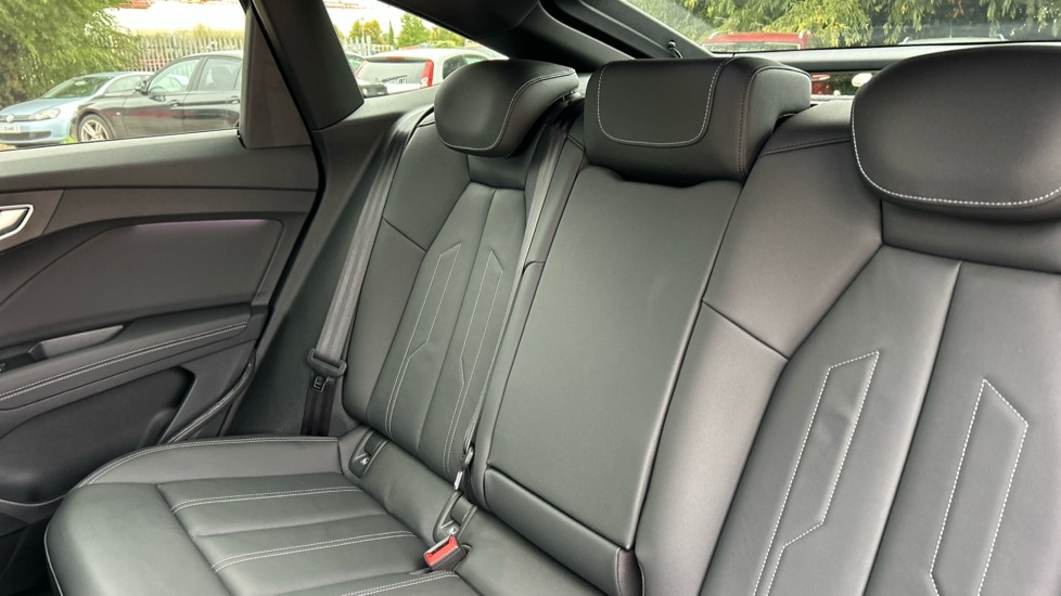 Used Audi Q4 e-tron 2024 for sale - 76691428: Photo 15