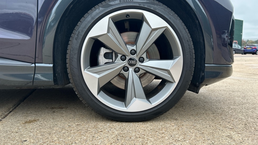 Used Audi Q4 e-tron 2024 for sale - 76691428: Photo 5