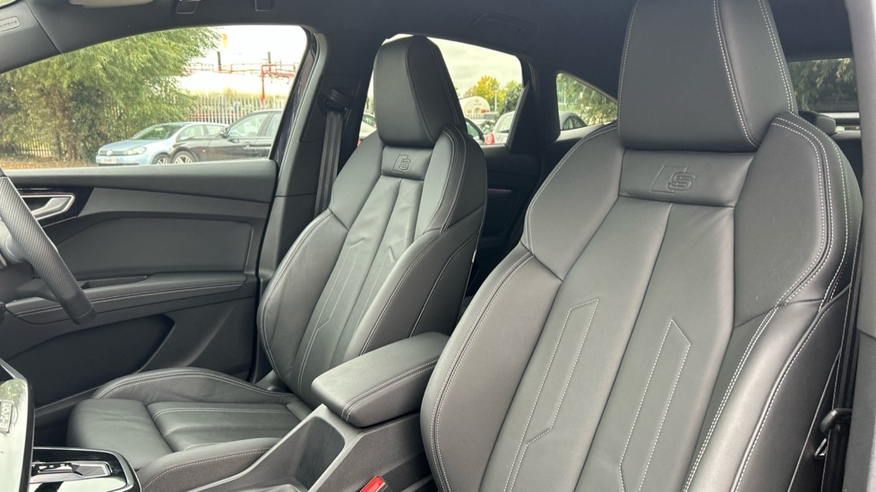 Used Audi Q4 e-tron 2024 for sale - 76623624: Photo 17