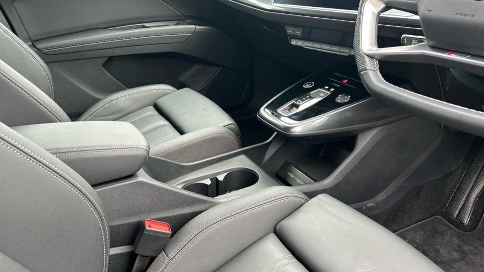 Used Audi Q4 e-tron 2024 for sale - 76623624: Photo 27