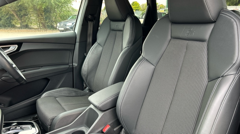 Used Audi Q4 e-tron 2021 for sale - 76130702: Photo 17