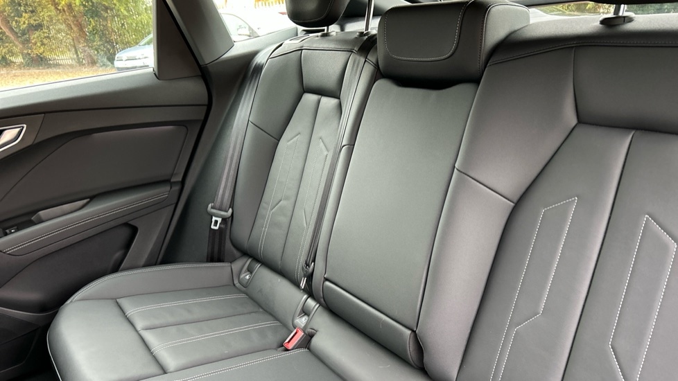 Used Audi Q4 e-tron 2024 for sale - 76332216: Photo 15