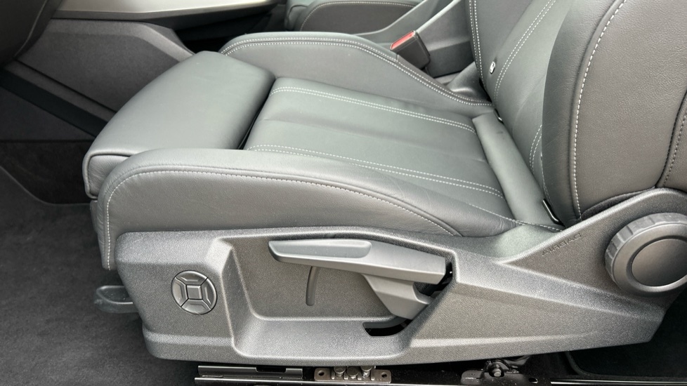 Used Audi Q4 e-tron 2024 for sale - 76332216: Photo 29
