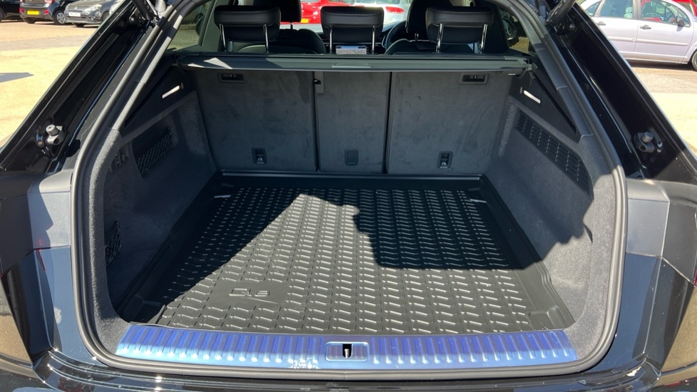 Used Audi Q8 2025 for sale - 76937480: Photo 18