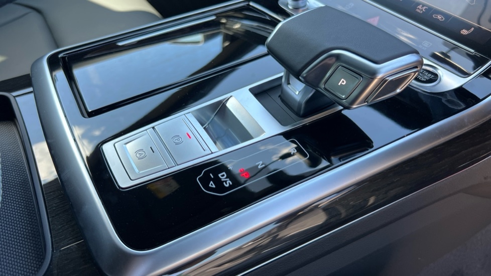 Used Audi Q8 2025 for sale - 76937480: Photo 26