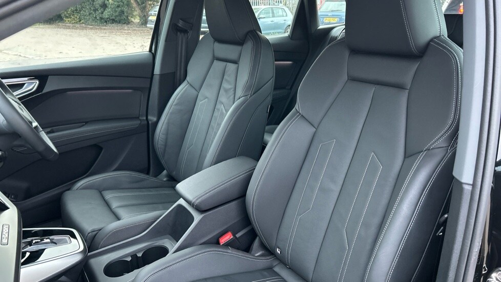Used Audi Q4 e-tron 2025 for sale - 76691523: Photo 17