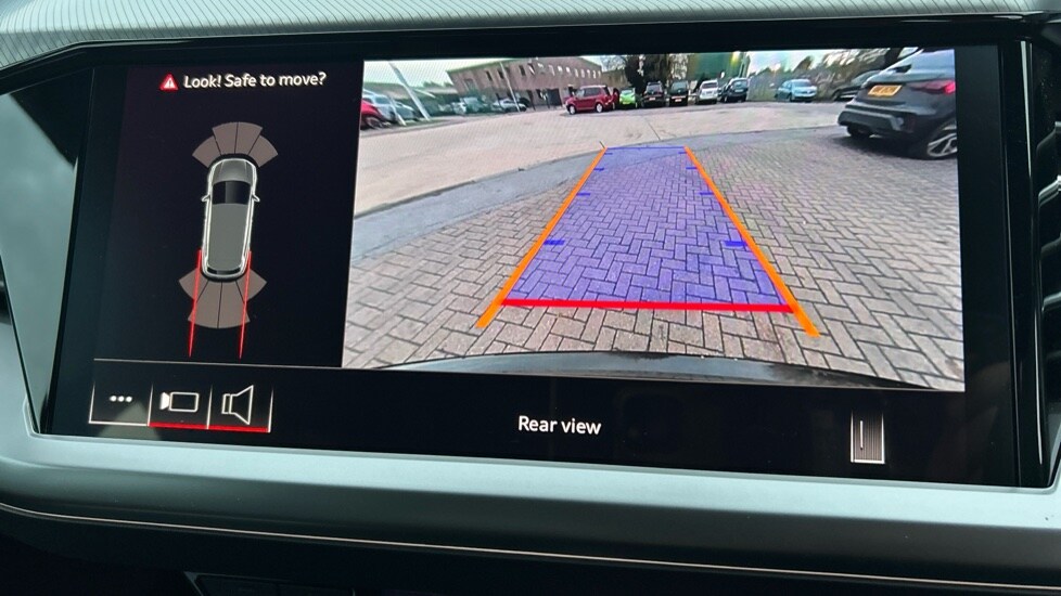 Used Audi Q4 e-tron 2025 for sale - 76691523: Photo 36