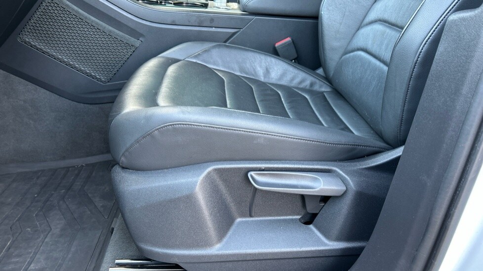 Used Volkswagen Touareg 2019 for sale - 77021869: Photo 31