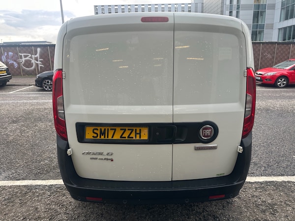 Used Fiat Doblo 2017 for sale - 76134658: Photo 2